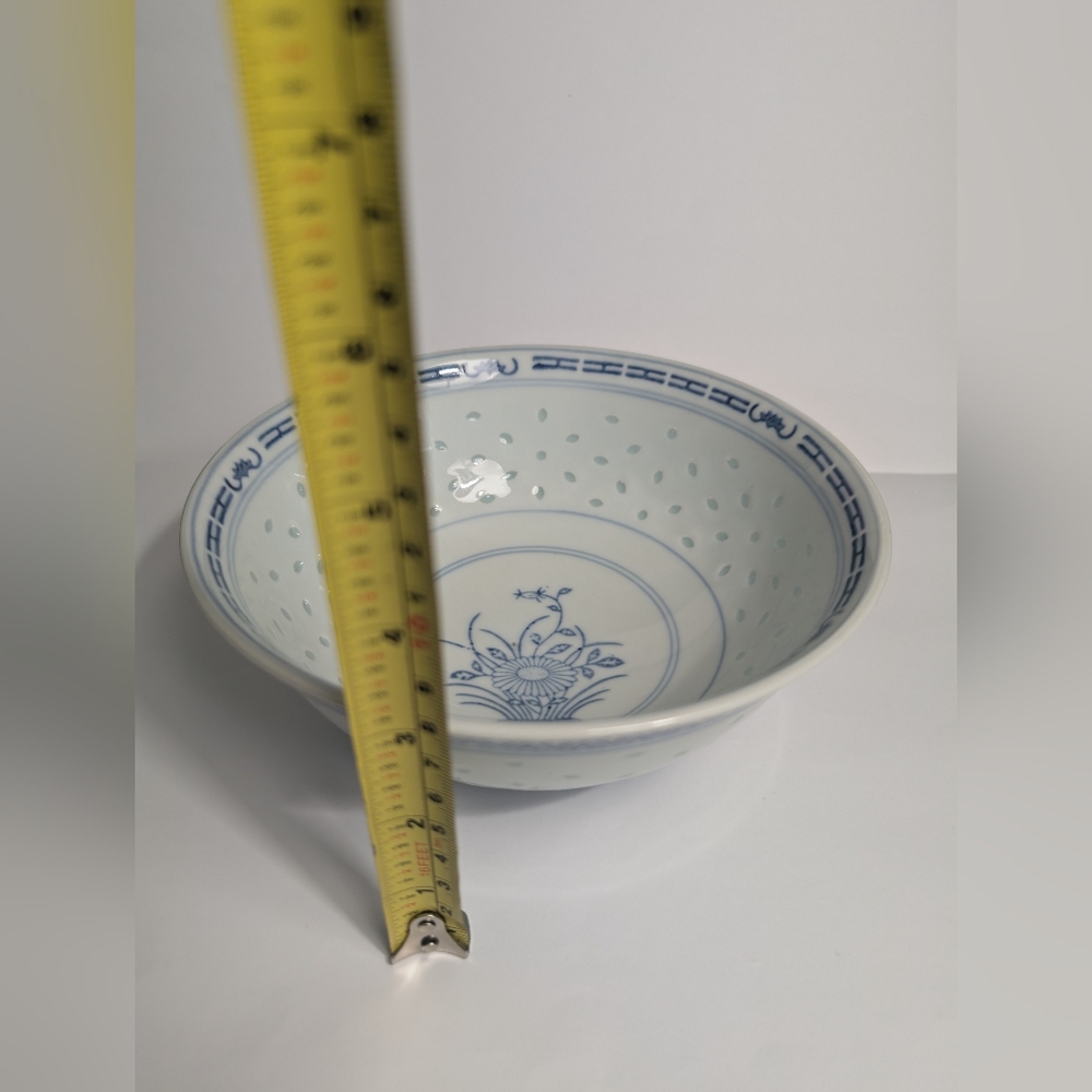 Tienshan Translucent Rice Grain Flower Pattern Blue & White Rice Bowl - Picture 4 of 12